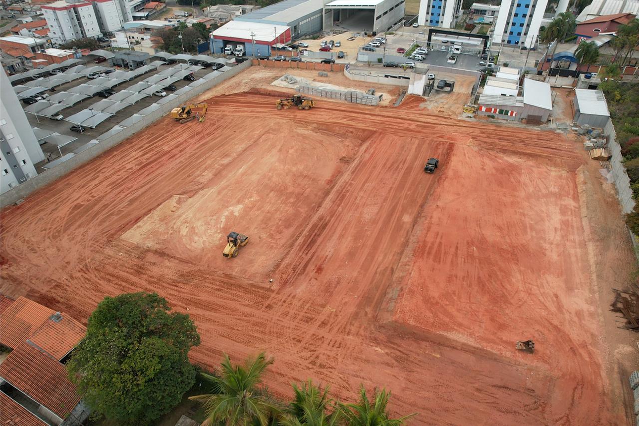 Nivelamento com motoniveladora — Sorocaba-SP